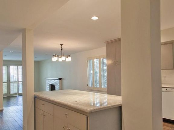 3rd image of 1916 Pelham Ave Unit 3