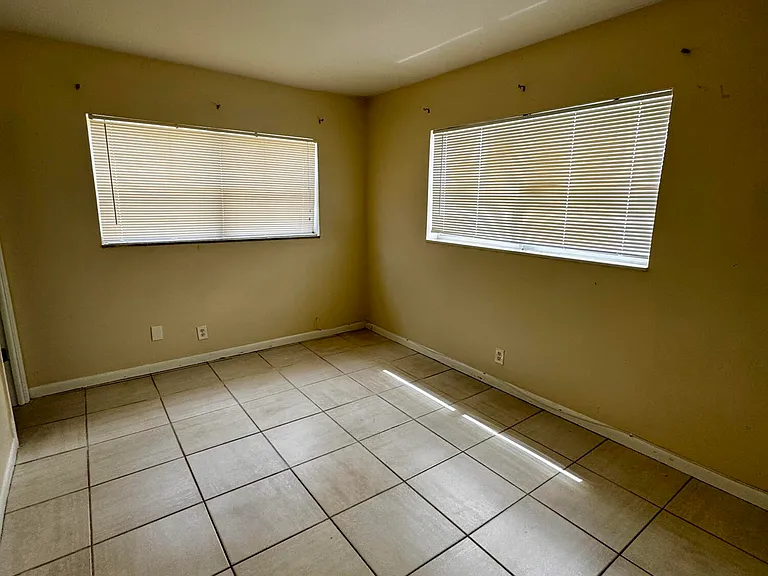 2824 N Dixie Hwy #2824 — Photo 5