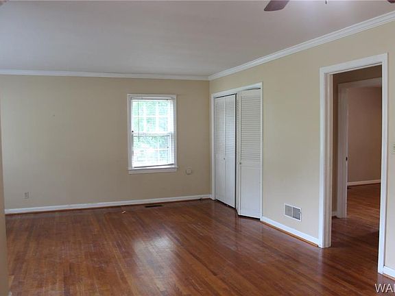 5th image of 11 Fairway Dr