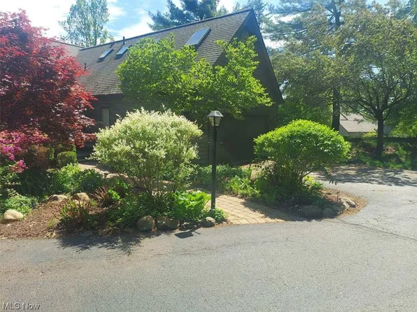 94 Signal Hl, Chagrin Falls, OH 44023
