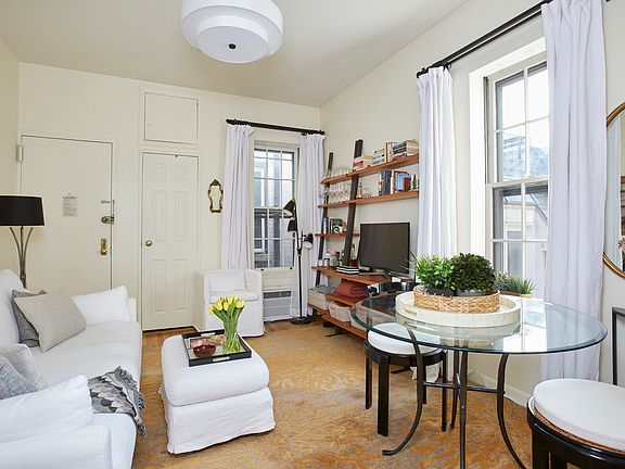 2nd image of 345 W 21st St APT 5B