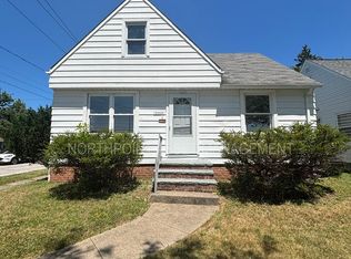 21203 Libby Rd, Maple Heights, OH 44137