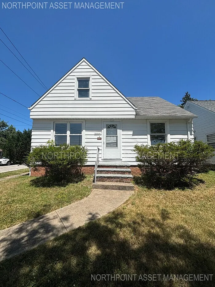 21203 Libby Rd photo 1