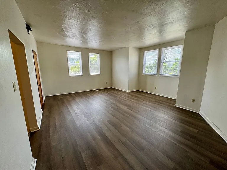 212 North Highland Avenue — Photo 34