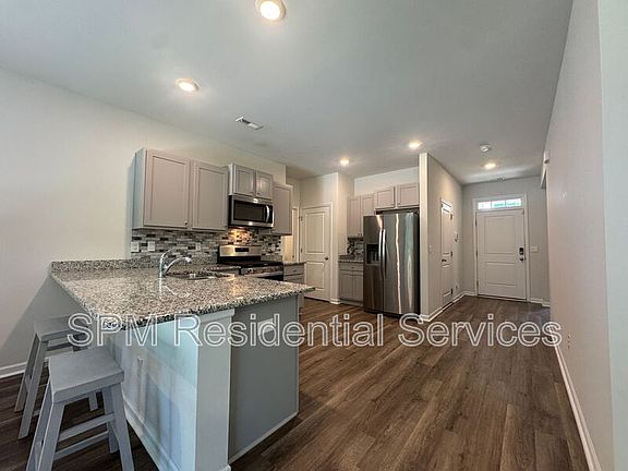 4th image of 336 Windy Woods Way