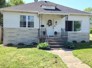 701 S 20th St, Murphysboro, IL