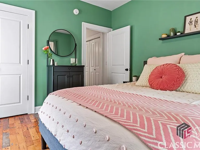 325 Lyndon Ave — Photo 11
