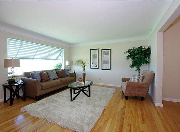 2nd image of 540 Kinswood Ln