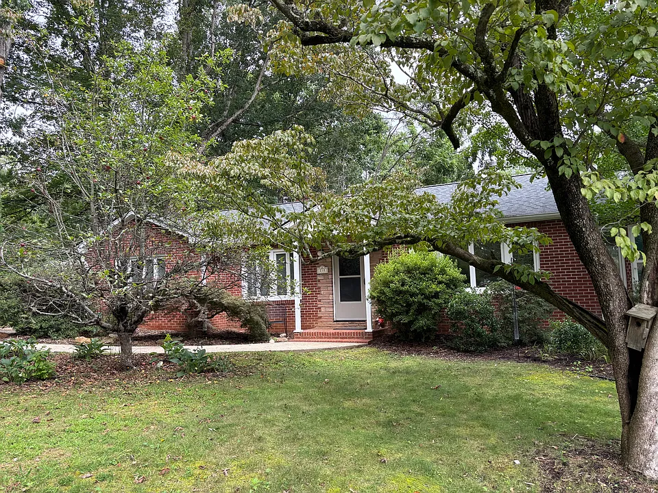 210 Padgettown Rd #B