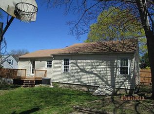 17 Brae St, North Providence, RI 02911