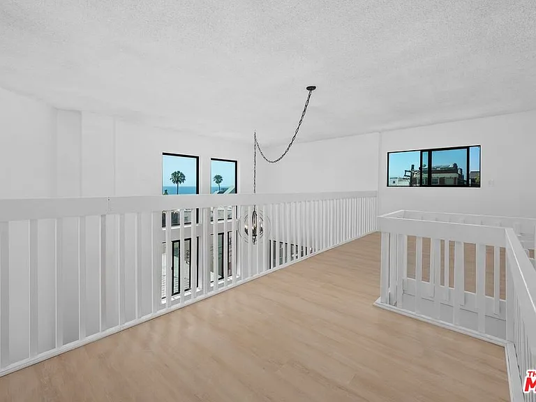 19 Sunset Ave #3 — Photo 10