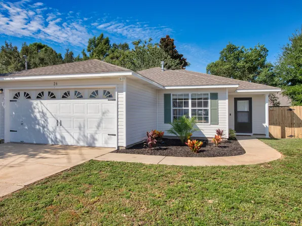26 Stowe Rd, Mary Esther, FL 32569