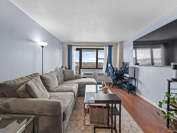 3rd image of 155 Ferris Avenue #8K