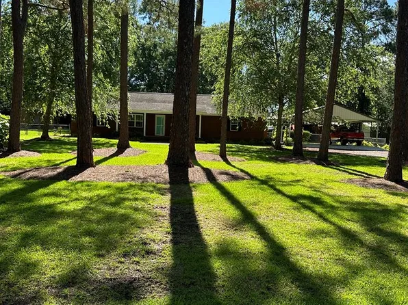 149 Hummingbird Ln, Douglas, GA 31533