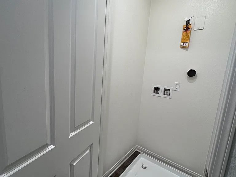 7572 Channel View St — Photo 25