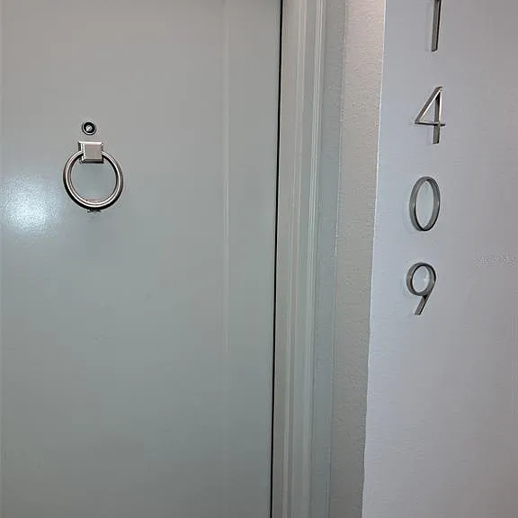 400 Island Way #1409 — Photo 3