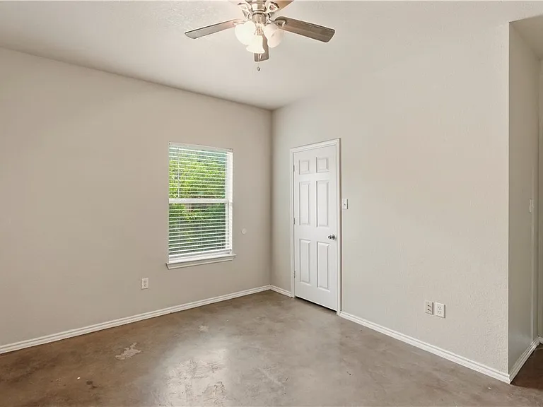 147 Rosedale Ave — Photo 12