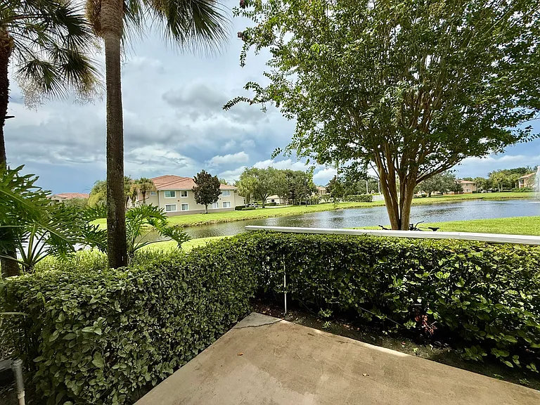 191 SW Palm Dr #108 — Photo 18