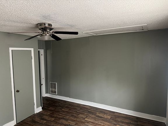 5th image of 2115 Old Leland Rd #A