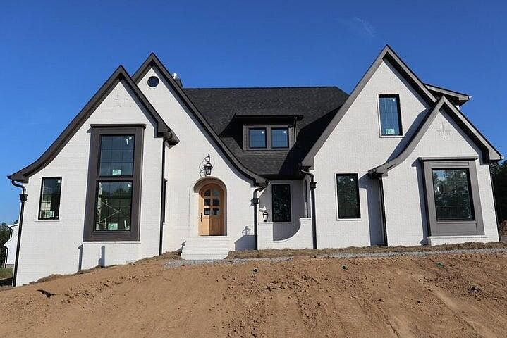 1st image of 3150 Creekwood Trl