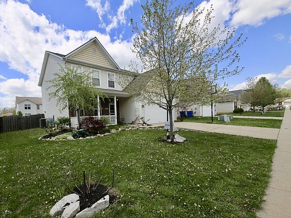 2nd image of 3661 S Glasgow Cir