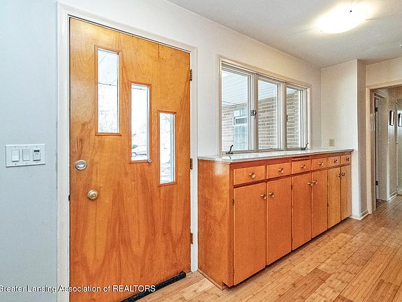 2nd image of 3001 Westchester Rd