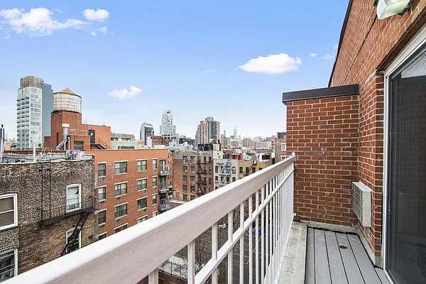 Rented by REAL New York | media 24