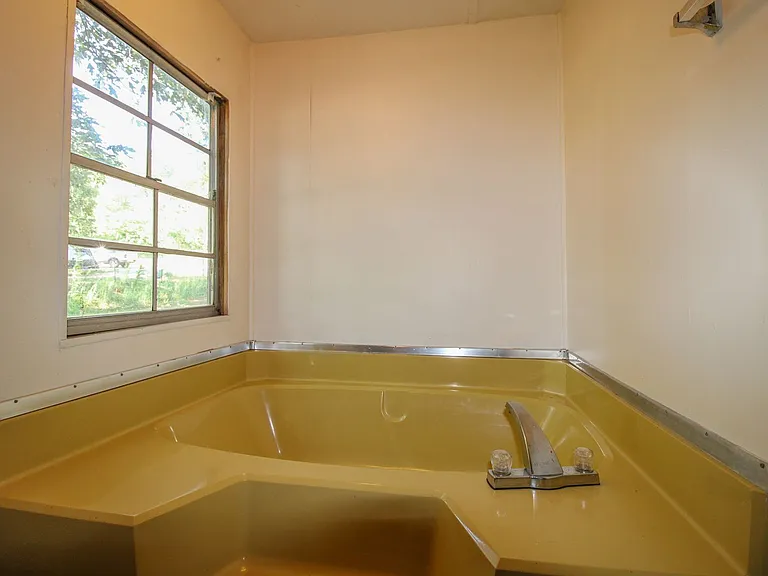 42 Cameron Cir — Photo 18