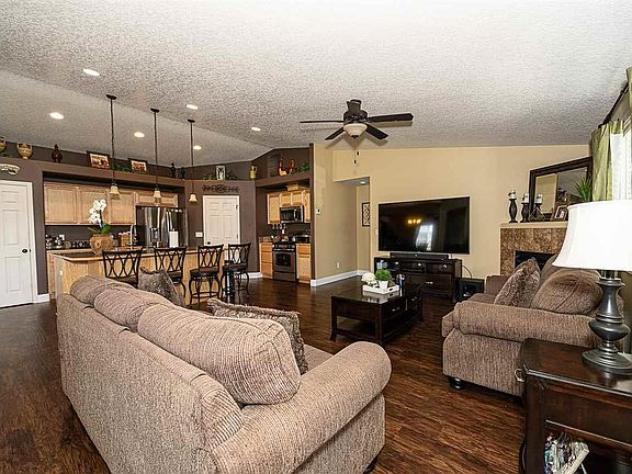 3rd image of 6003 Bulldog Ln