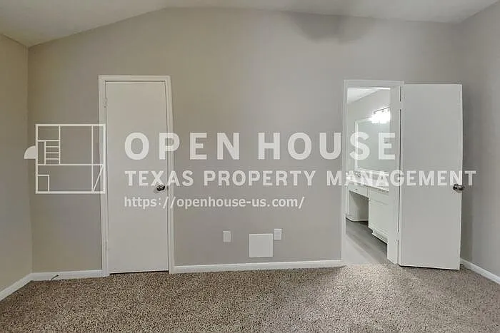 28811 Stapleford St — Photo 8