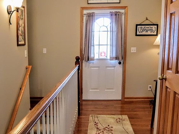 2nd image of 614 Betty St