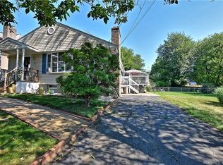 92 W Prospect St, West Haven, CT 06516