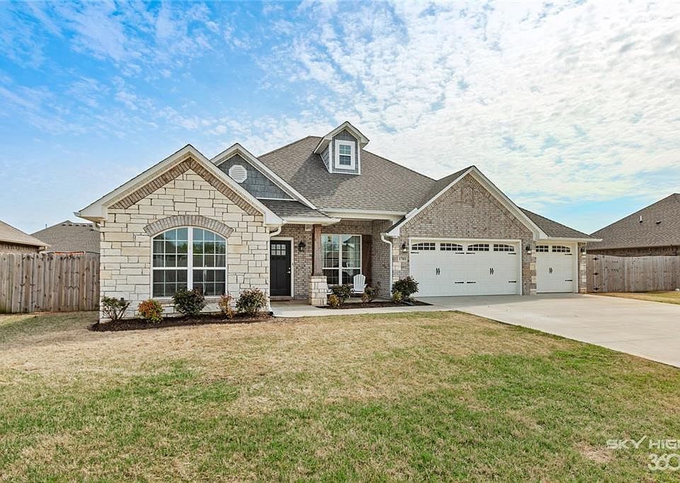 1703 Gaines St, Pea Ridge, AR 72751 Zillow