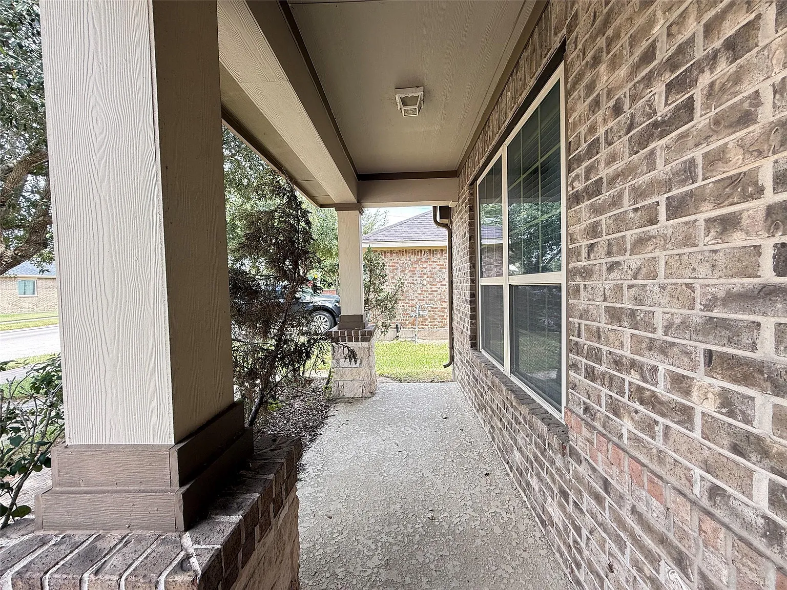 3 bed, 2.0 bath, 1975 sqft, $2,100 — Photo 3