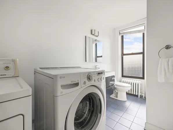 54 Sterling Place image 11 of 18