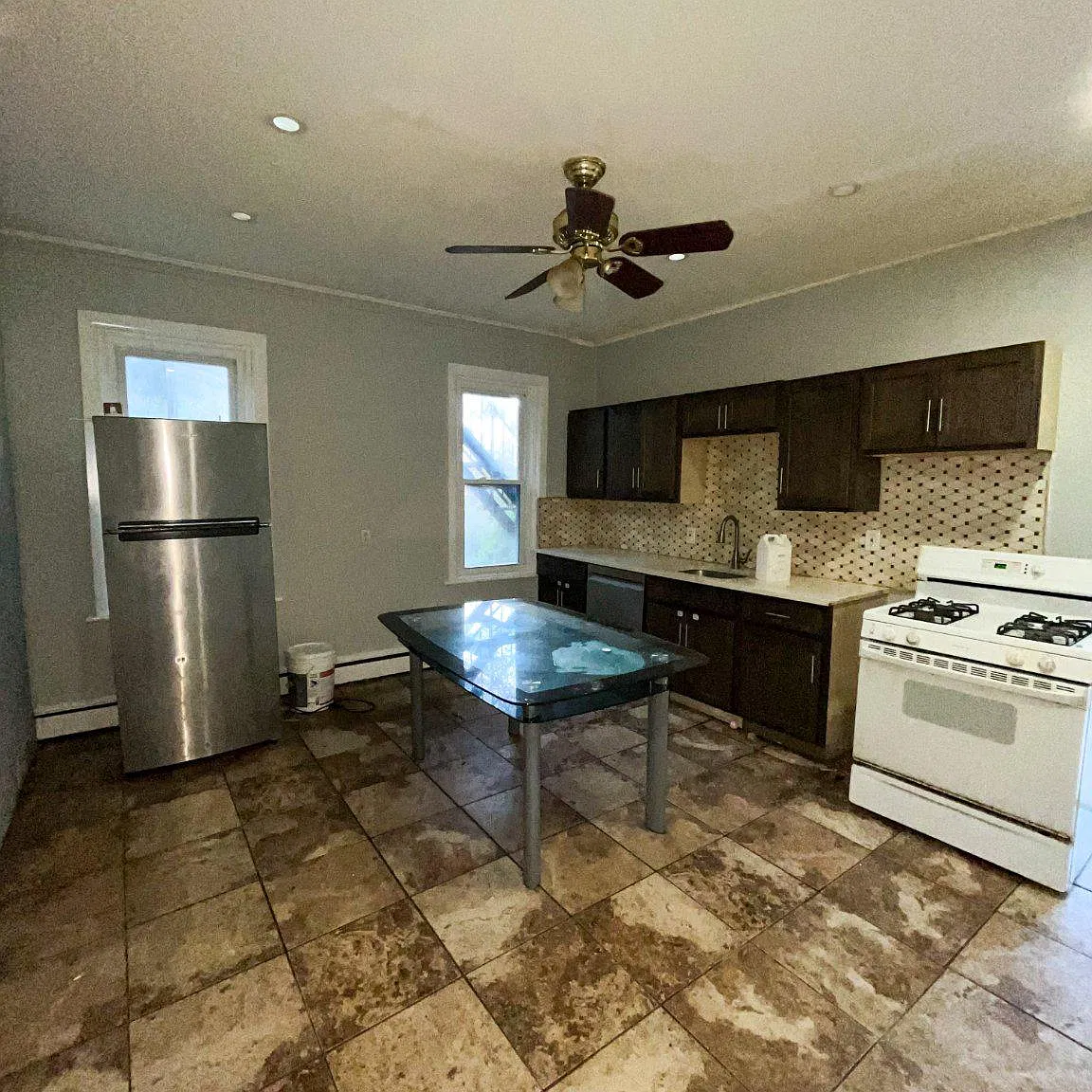 345 Garfield Ave — Photo 4