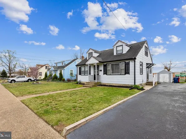 25 Station Ave, Somerdale, NJ 08083