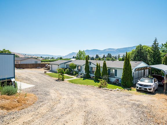 5th image of 2518 11th St SE