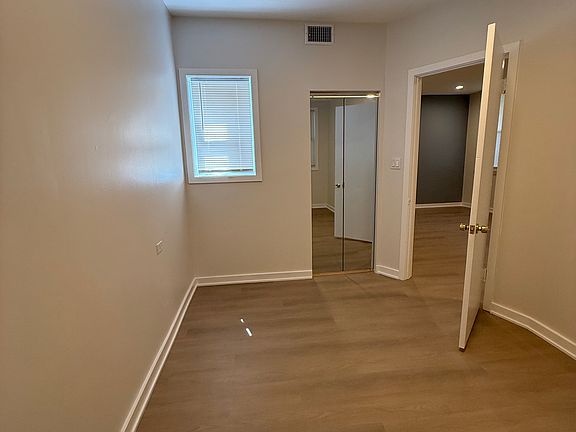 5th image of 2455 N Milwaukee Ave #2R