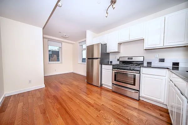 Rented by Oxford Property Group | media 1