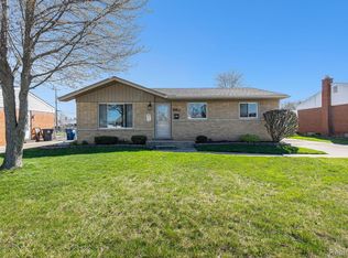 6338 Glastonbury St, Westland, MI 48185