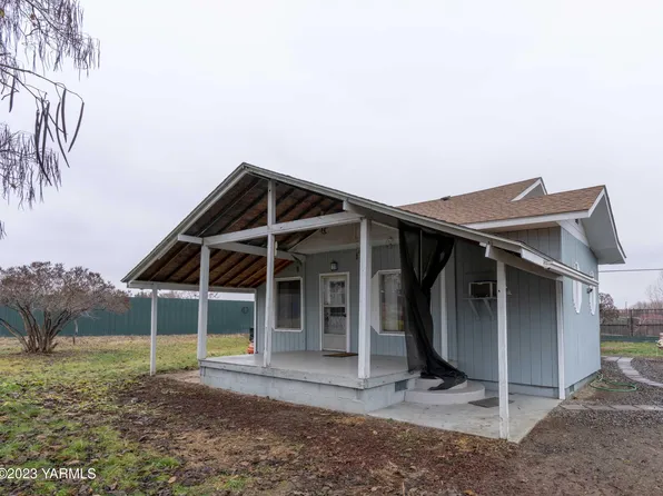 2551 Donald Wapato Rd, Wapato, WA 98951