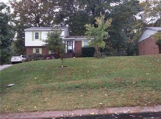 9048 Windsong Dr, Charlotte, NC 28273