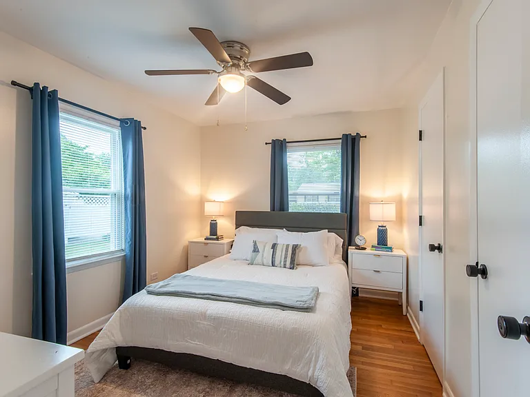 2218 Wayne Ave #B — Photo 14