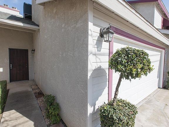 4th image of 880 Osmun Cir