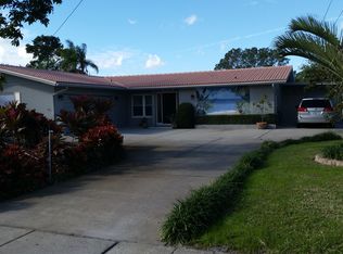 9558 Oakhurst Rd, Seminole, FL 33776