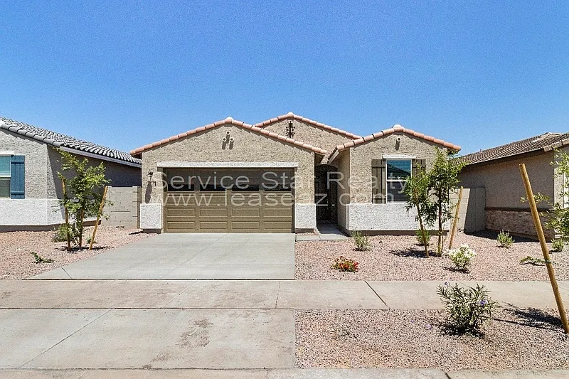 4 bed, 2.0 bath, 1503 sqft, $1,995 — Photo 2