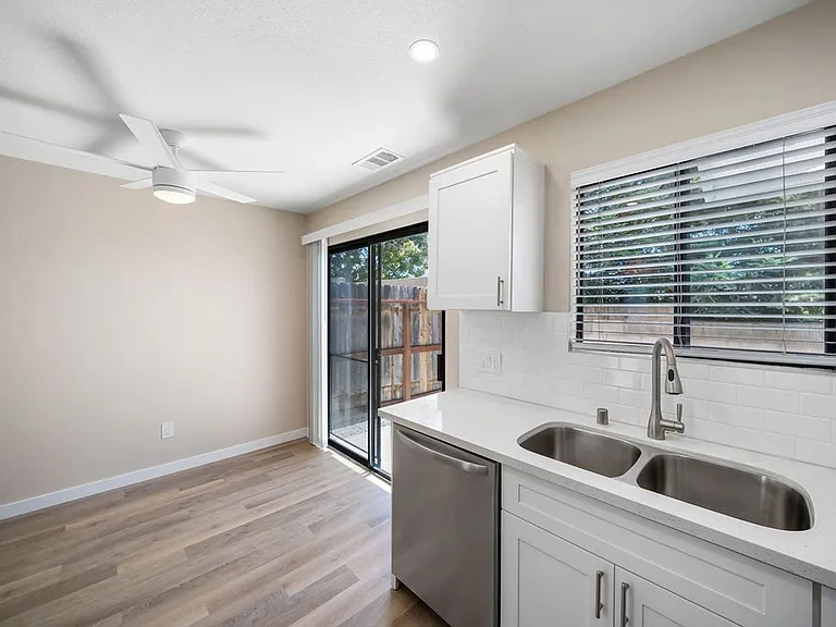 180 Brisco Rd — Photo 24