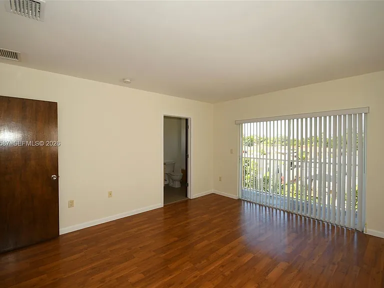 2780 SW 33rd Ave — Photo 8