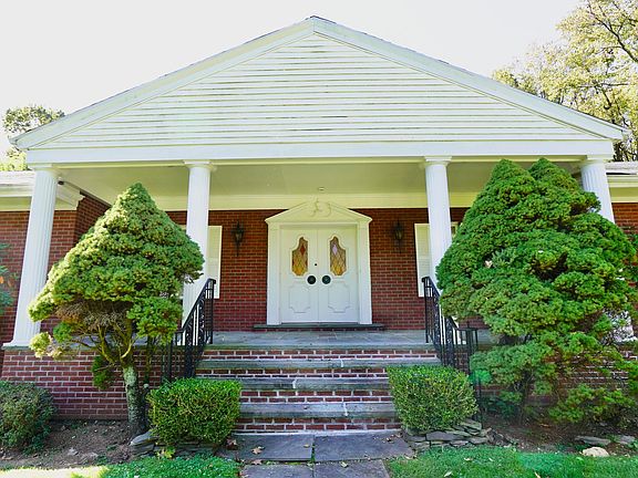 5th image of 40 Woodhaven Ave
